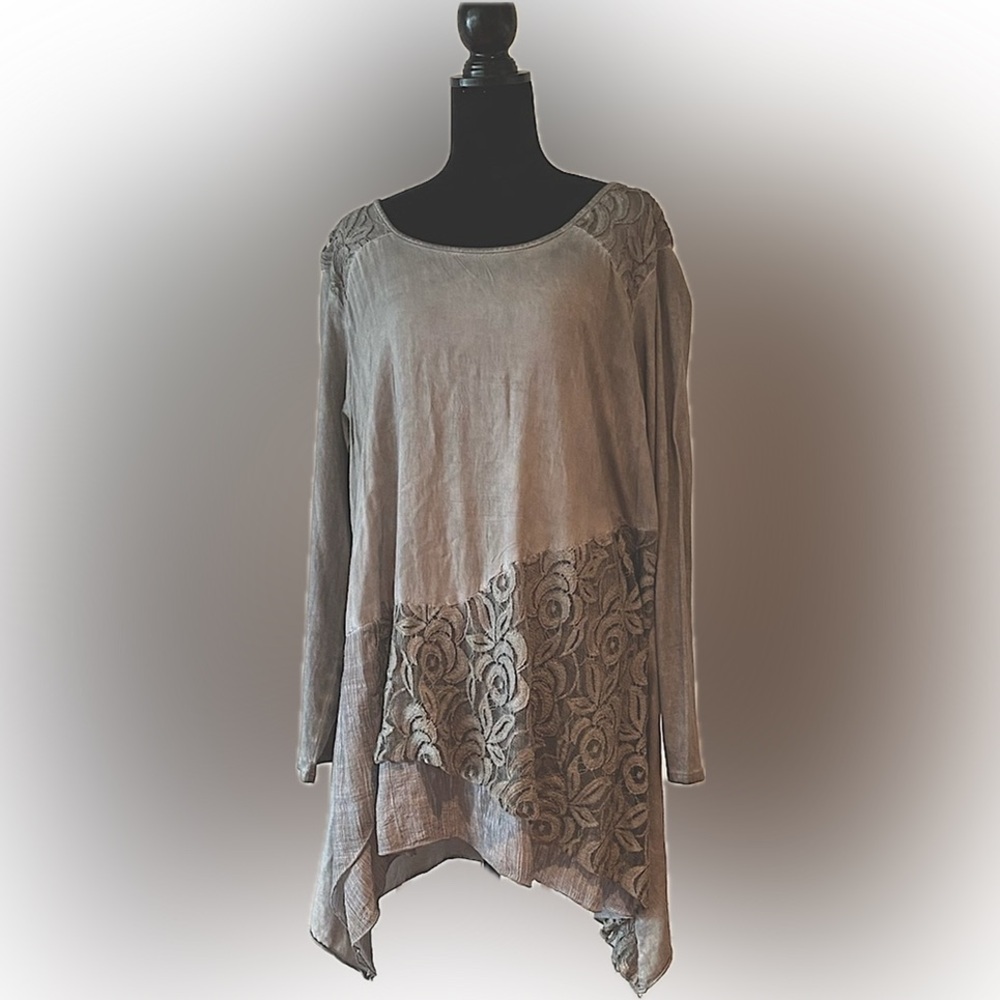 Forgotten Grace Tunic. XXL (1X)